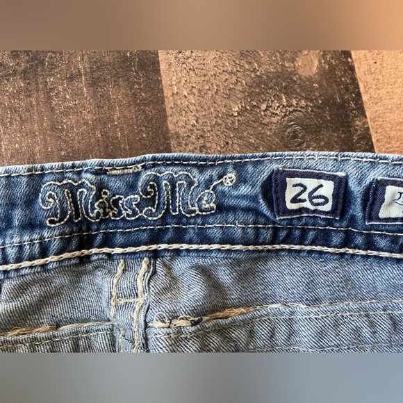 Miss Me Bootcut Jeans Size 26 Embellished Pocket Mid Rise Stretch Denim - Picture 3 of 15
